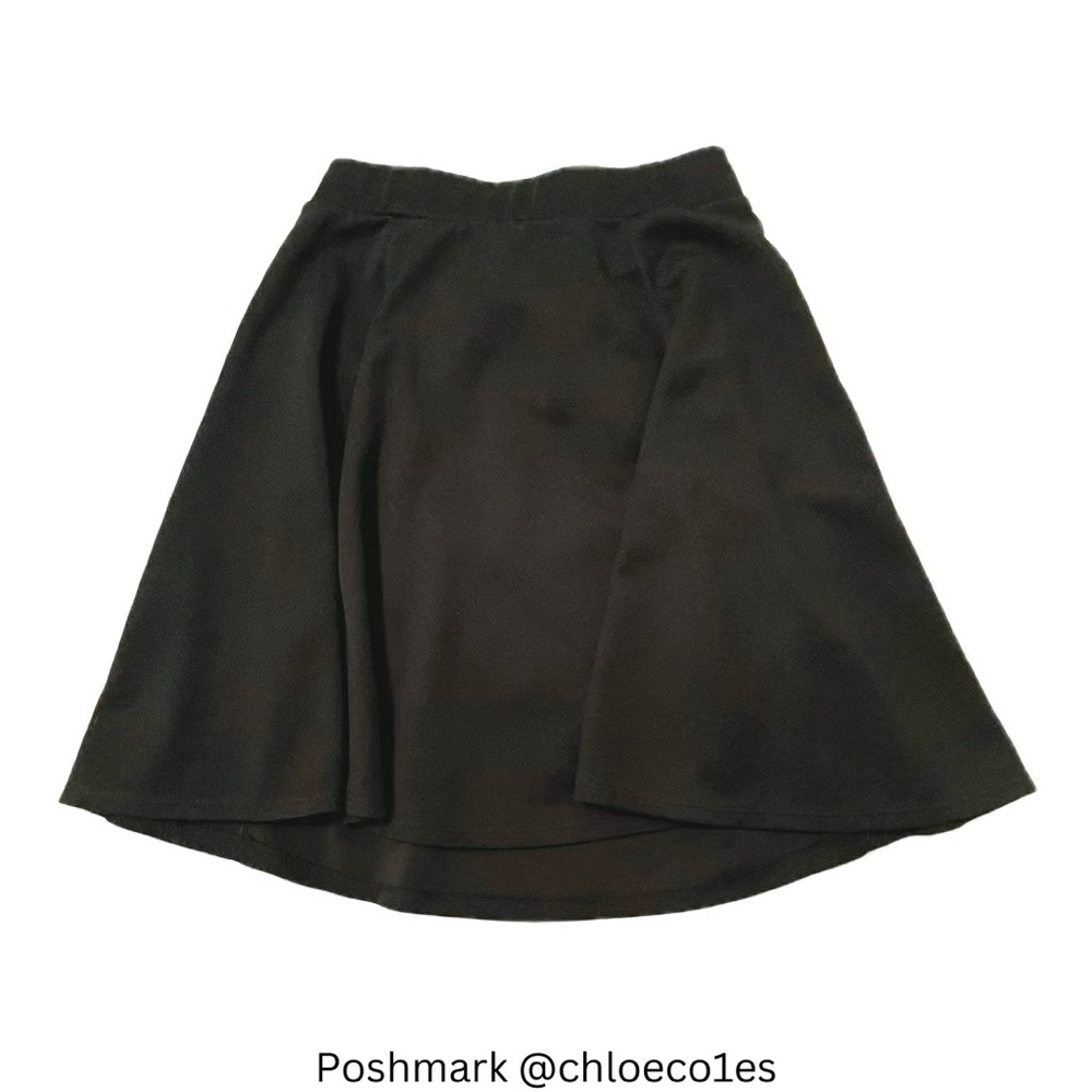 💙2/$25 Eclipse Black Knee-Length Circle Skirt